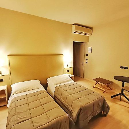 Hotel Corallo リミニ エクステリア 写真